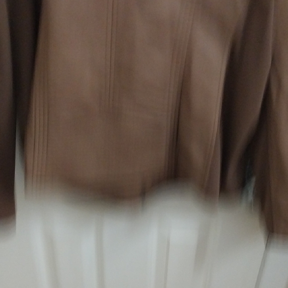 Men's Tan Leather Jacket - Picture 10 of 11